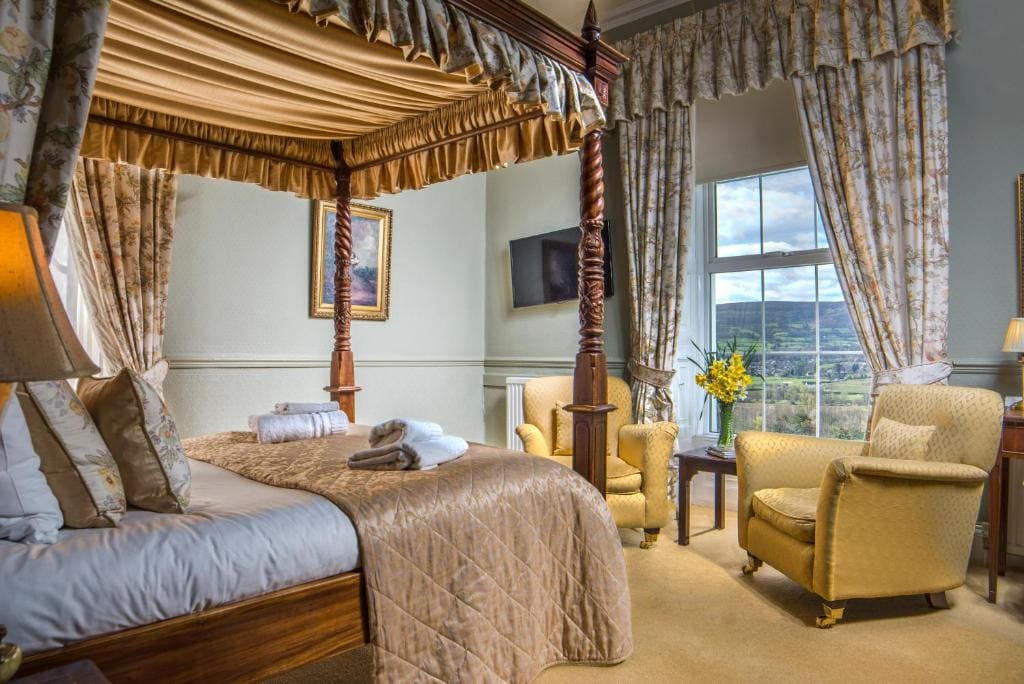 The Manor Hotel - View 7