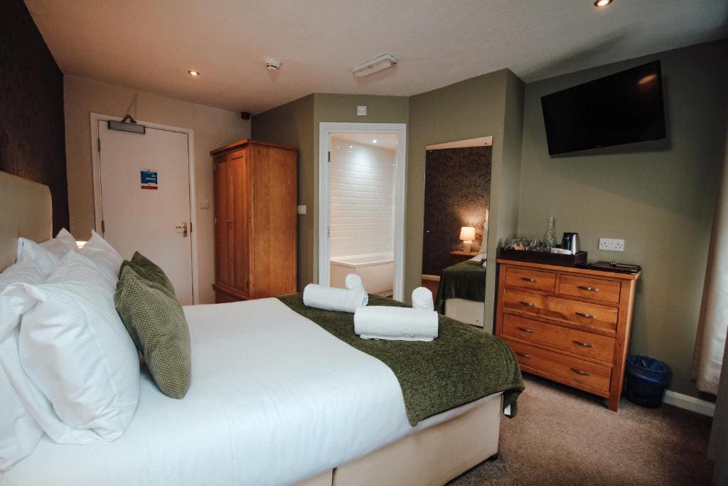 The Manor - View 7
