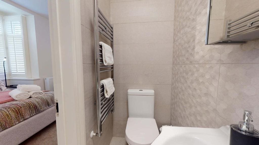 The Oxford Lodge - Ensuite Rooms - View 5