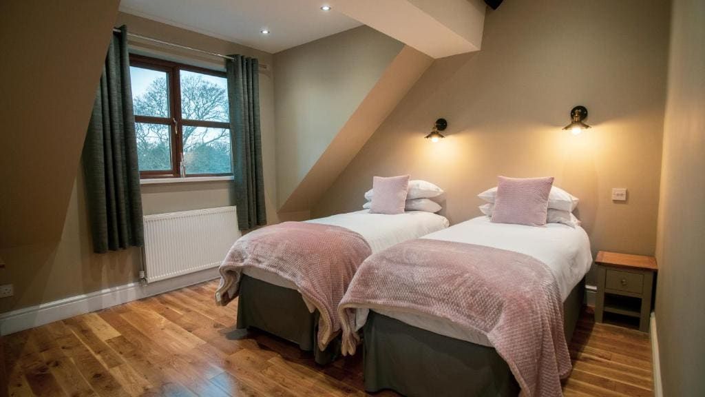 The Pebley Inn - View 7