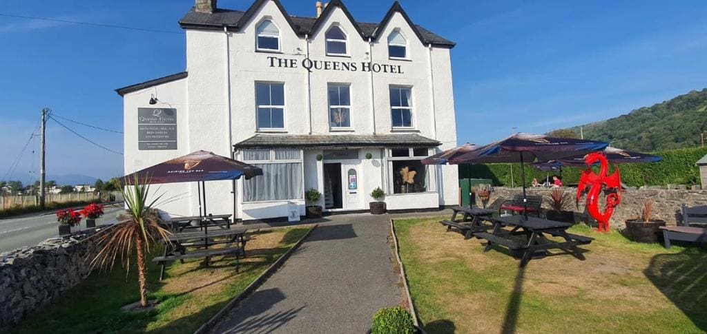 The Queens Hotel Harlech - View 7