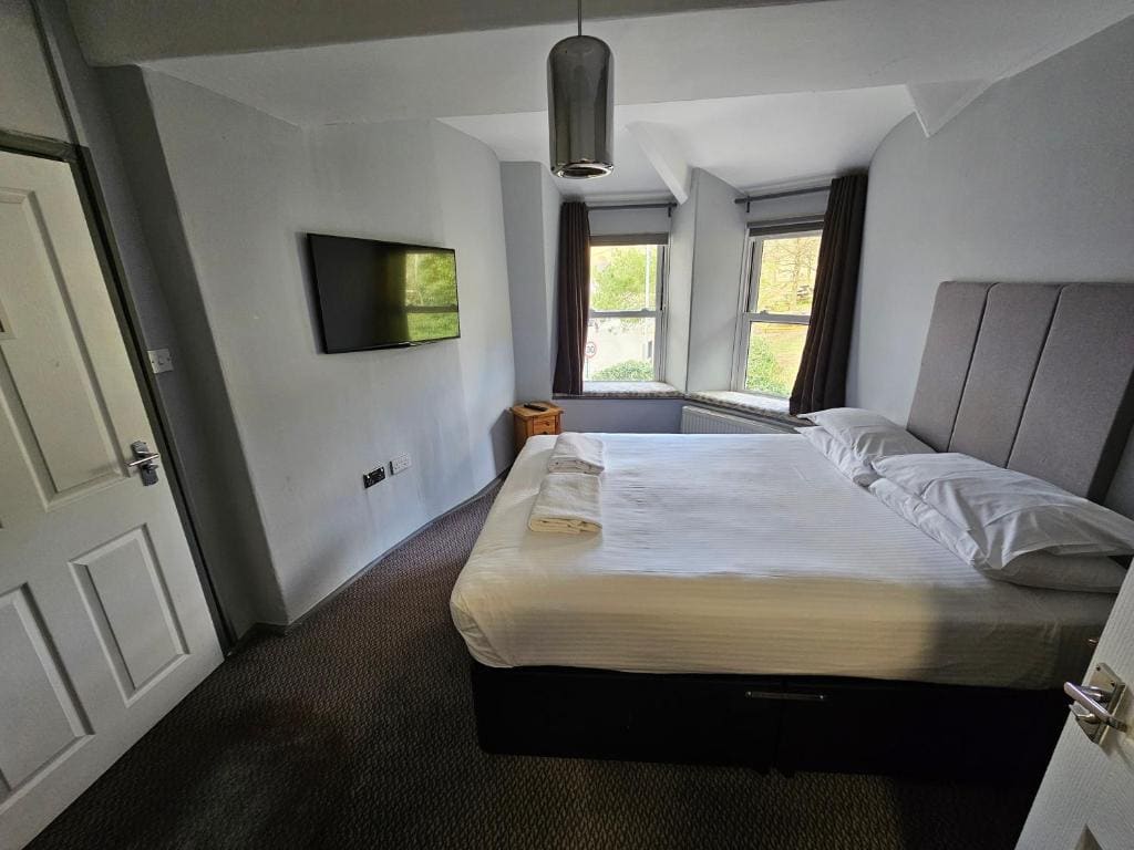 The Sun Inn - View 6