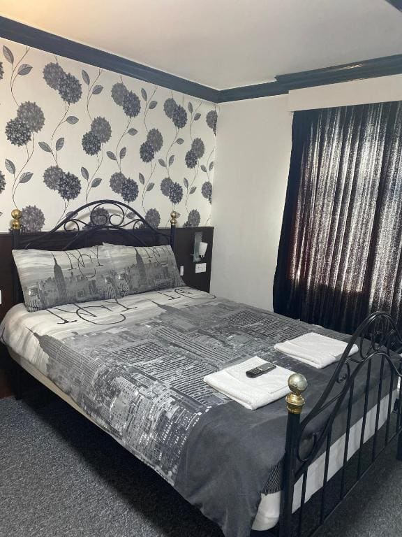The Woodfield Hotel , Indoor Heated swimming pool, Spacious lounge and Bar - View 7