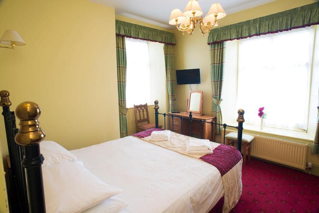 The Highwayman Inn - View 2