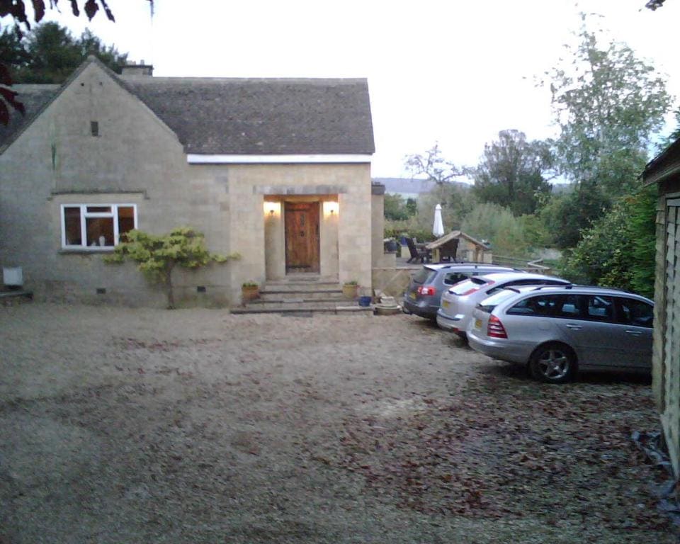 Tibbiwell Lodge - View 2