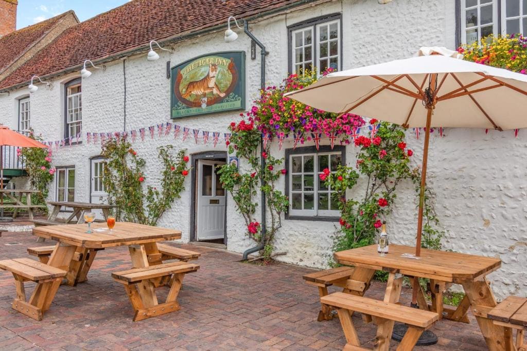Tiger Inn - Elizabeth - Main view