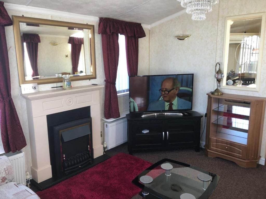 pg58 2 bed caravan Golden Palm Chapel St Leonards - View 3