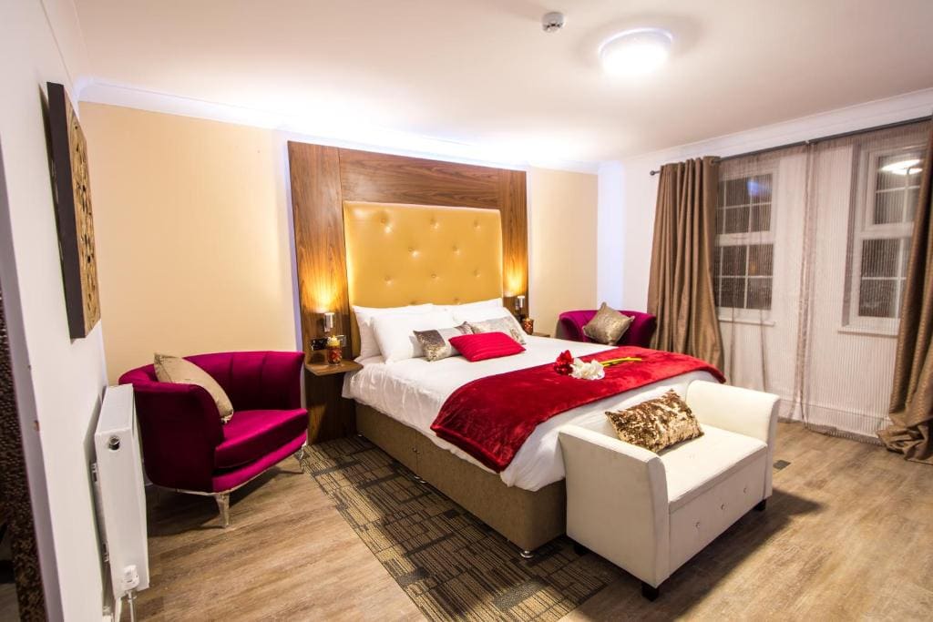 Trivelles Gatwick Hotel & airport Parking - View 7