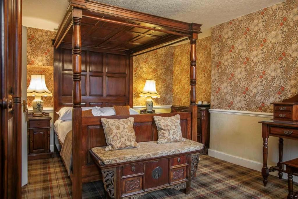 Tweeddale Arms Hotel - View 7