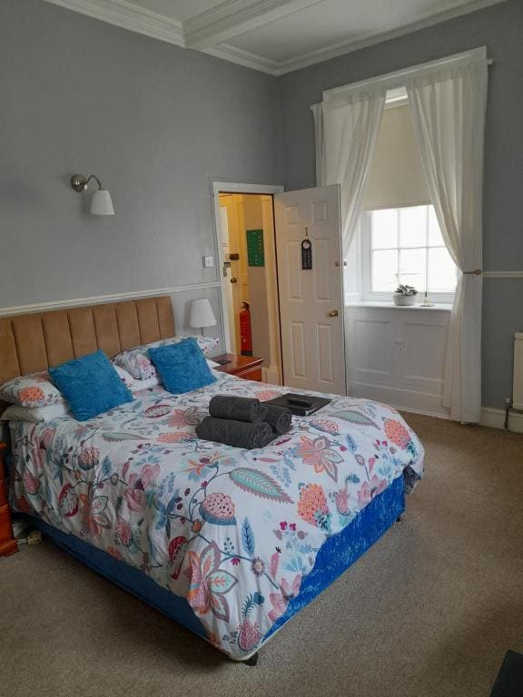 Valentine Guest House - Main view