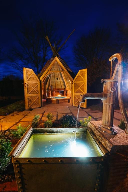 Wagon & the Wigwam - View 3