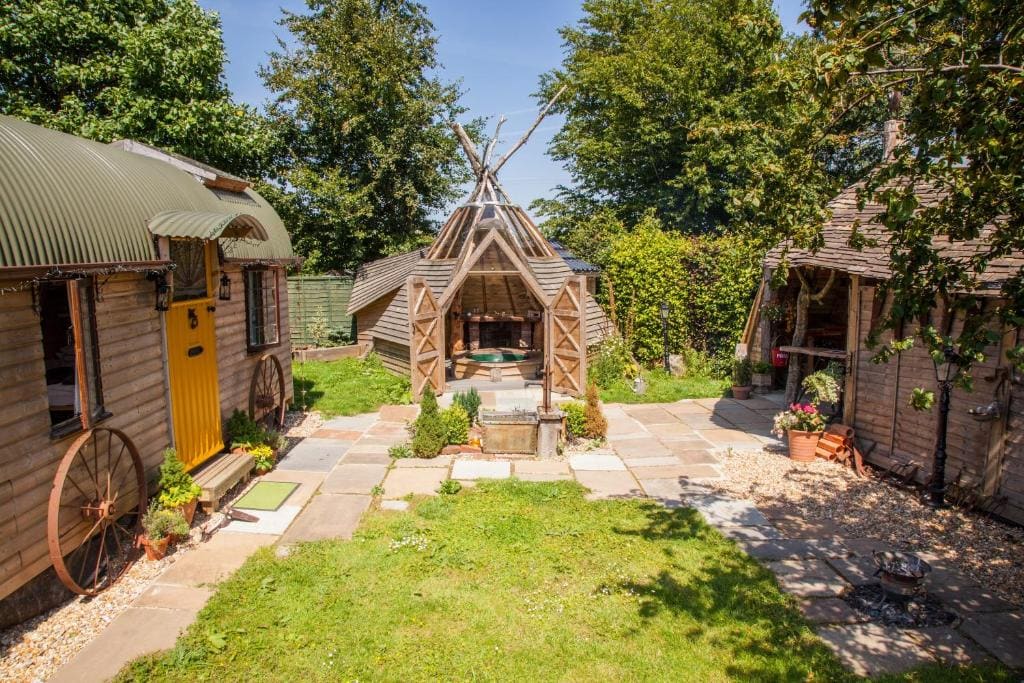 Wagon & the Wigwam - View 7