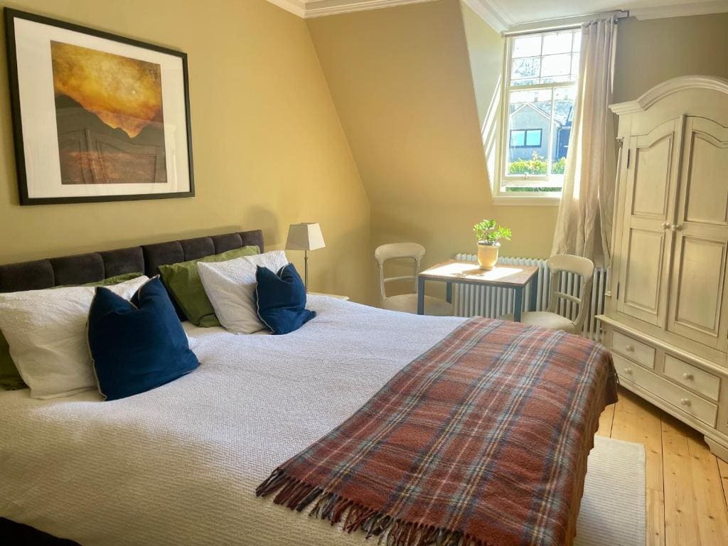 Room 2, Wedale House - Main view