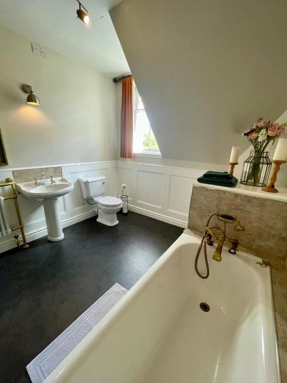 Room 2, Wedale House - View 2
