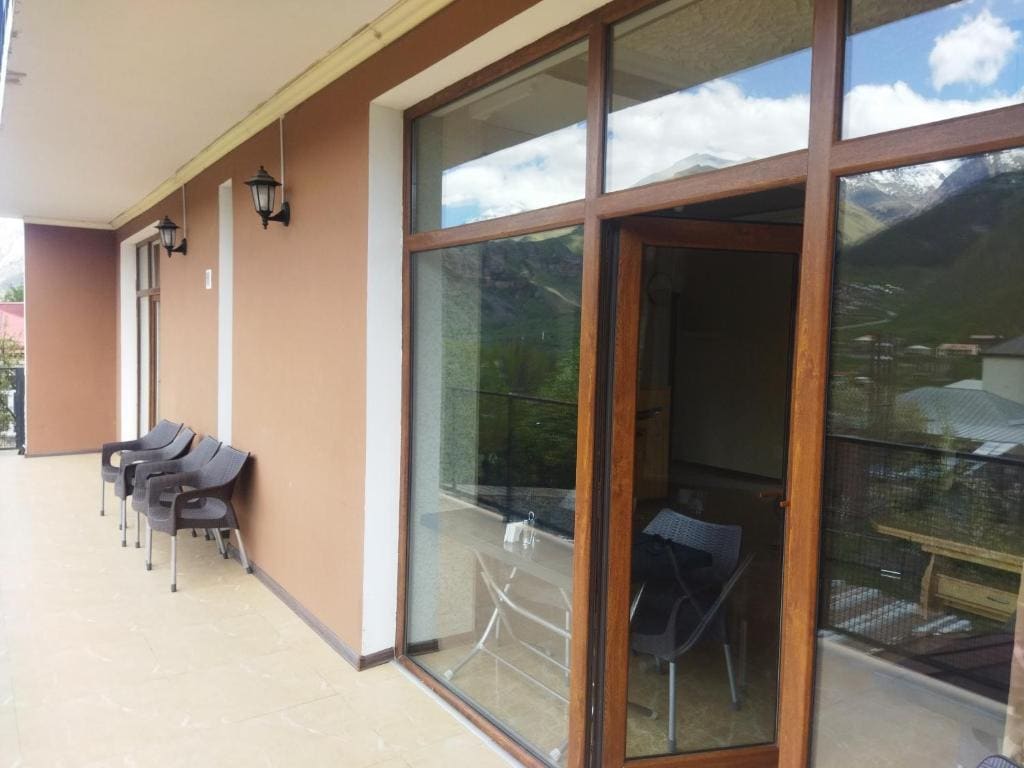 DISCOVER KAZBEGi HOTEL - Vista 7
