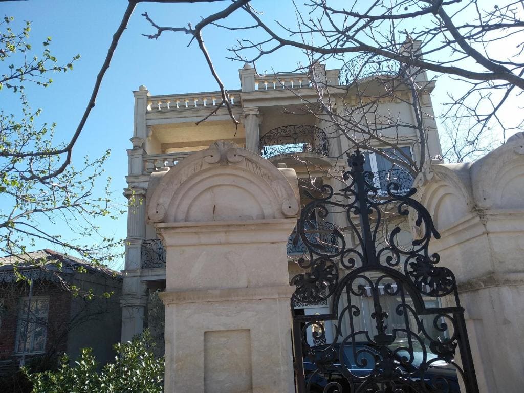 Hotel Edemi Castle - Main view