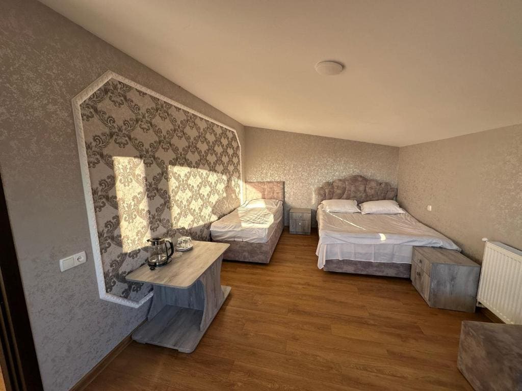 Family hotel - Main view