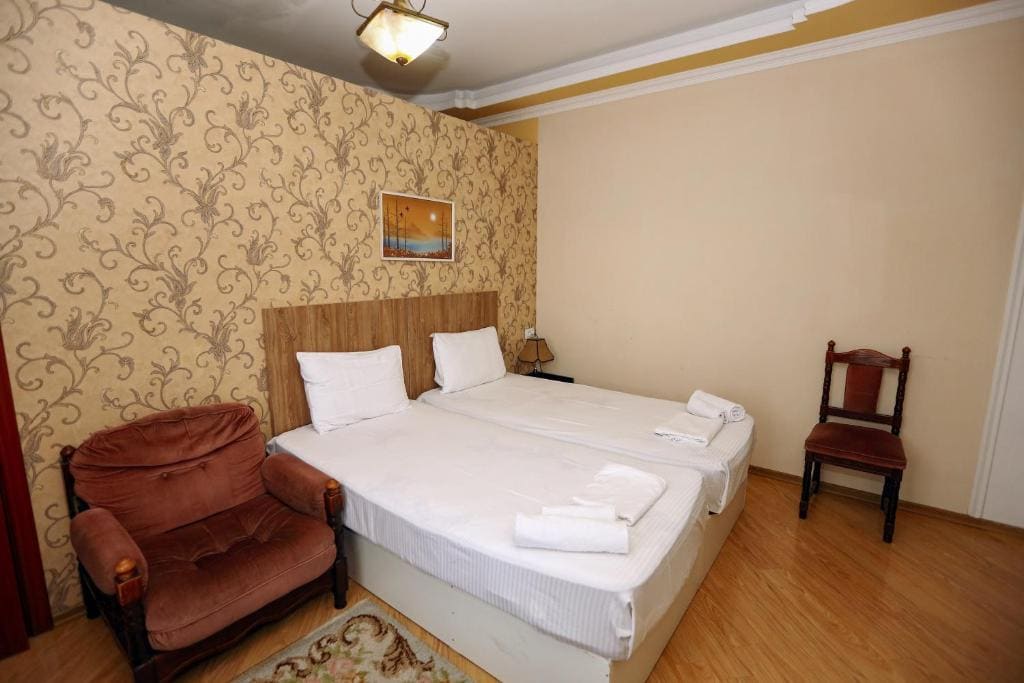 Hotel Isaka - View 2