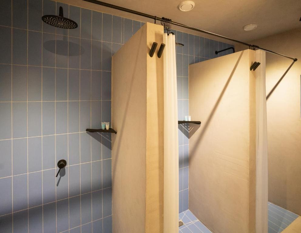 Ruby Hostel, Kutaisi - Private & Shared Rooms - View 7
