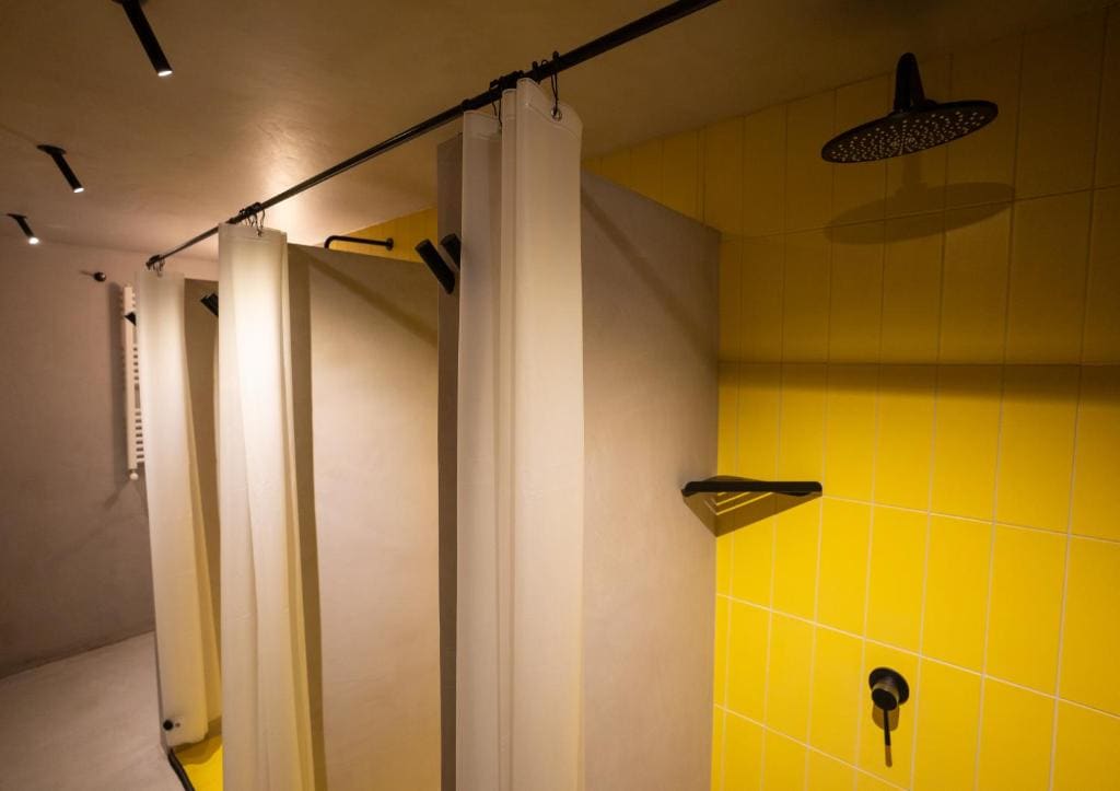 Ruby Hostel, Kutaisi - Private & Shared Rooms - View 5