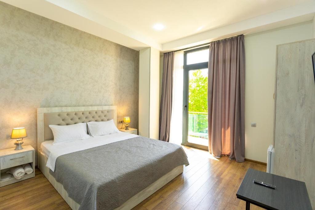 Hotel Rustaveli Kutaisi - View 2