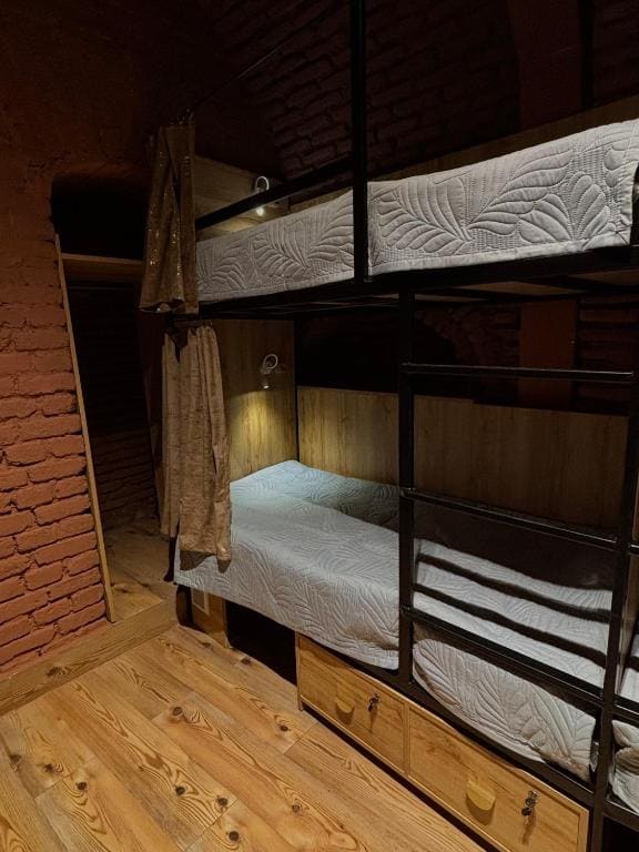 Vintage Hostel At Freedom Square - View 4
