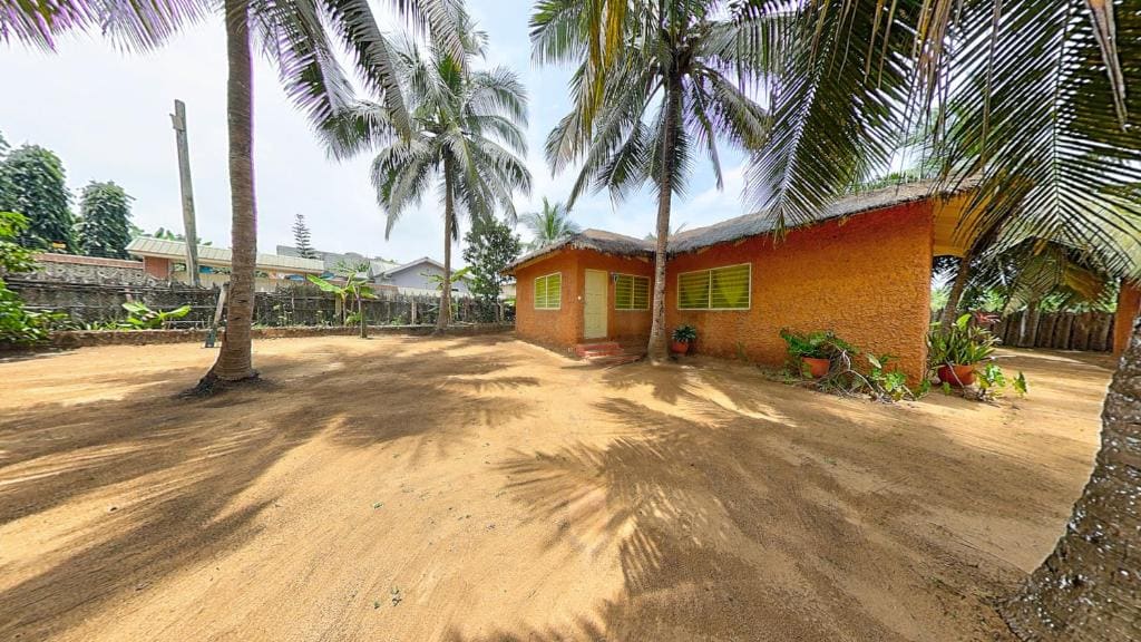 Anomabo Beach Resort - Main view