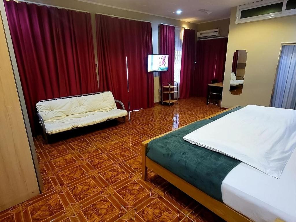 Ghouse room C Ideal For Friends family And Corporate - View 7