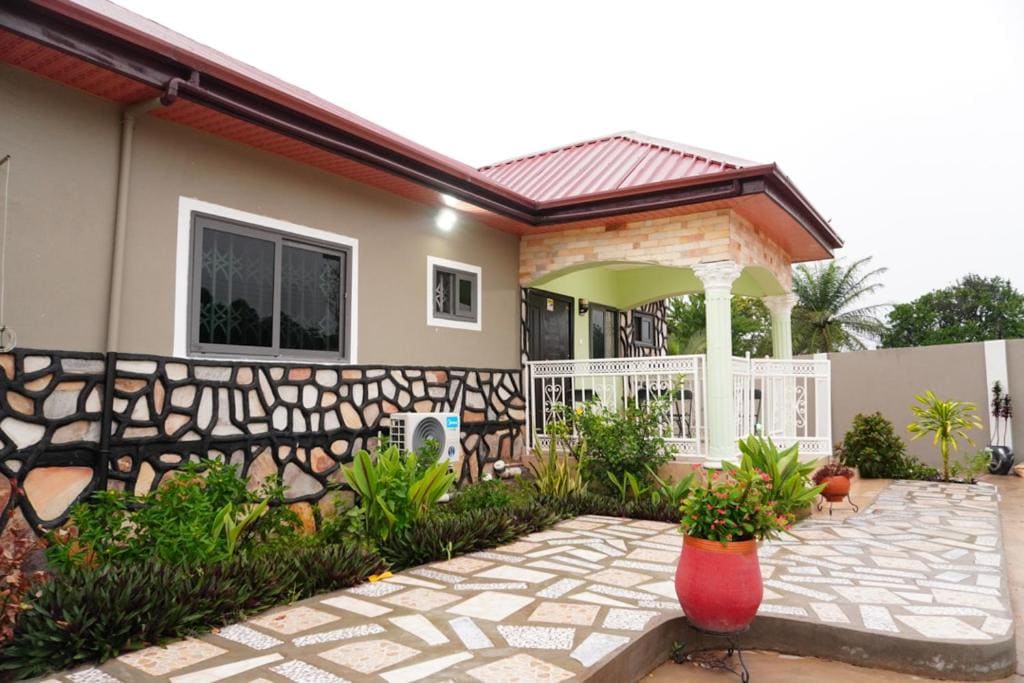Madora Lodge - View 5