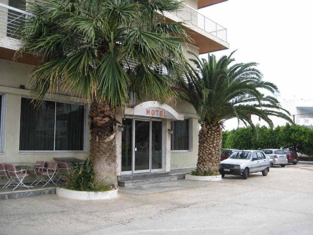 HOTEL ALEXANDROS - Main view