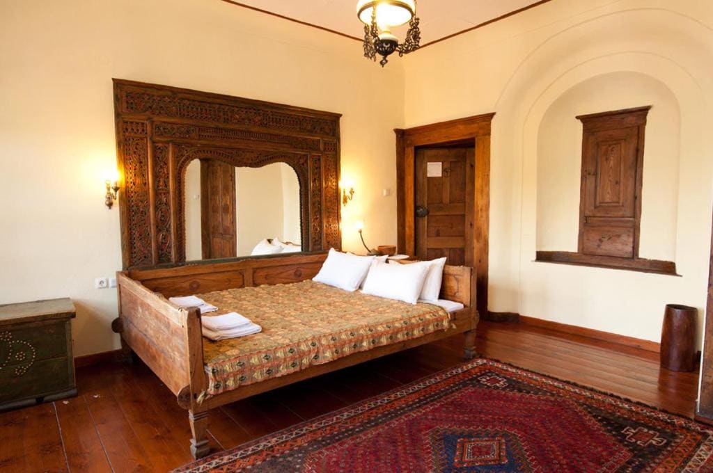 Vergoula's Mansion - View 4