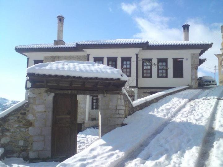 Vergoula's Mansion - View 3
