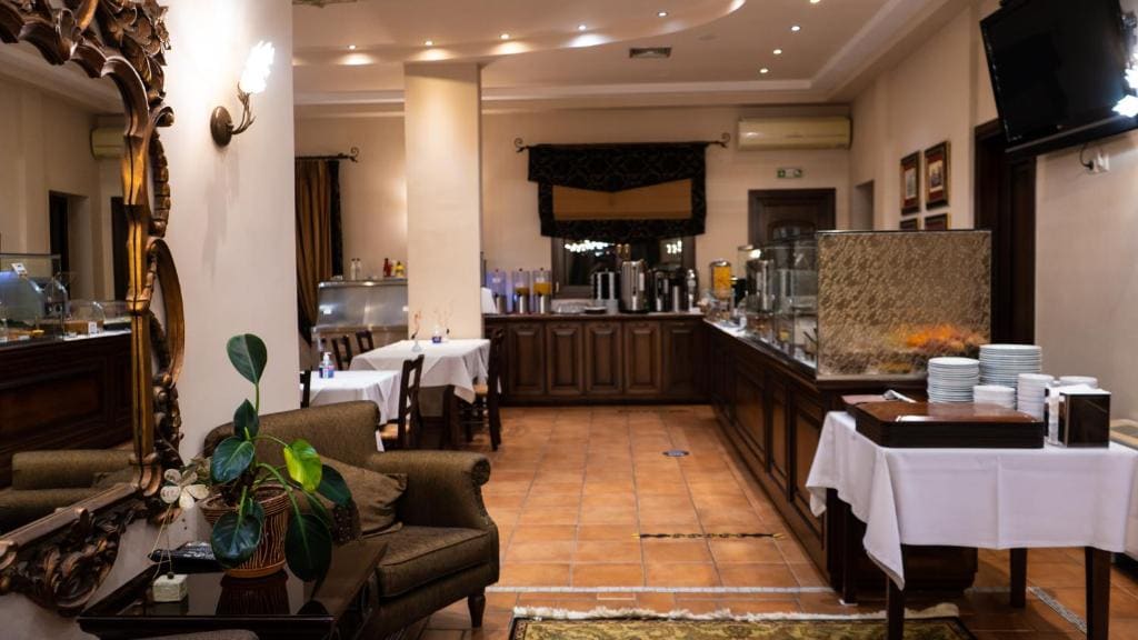 Dellas Boutique Hotel - View 4