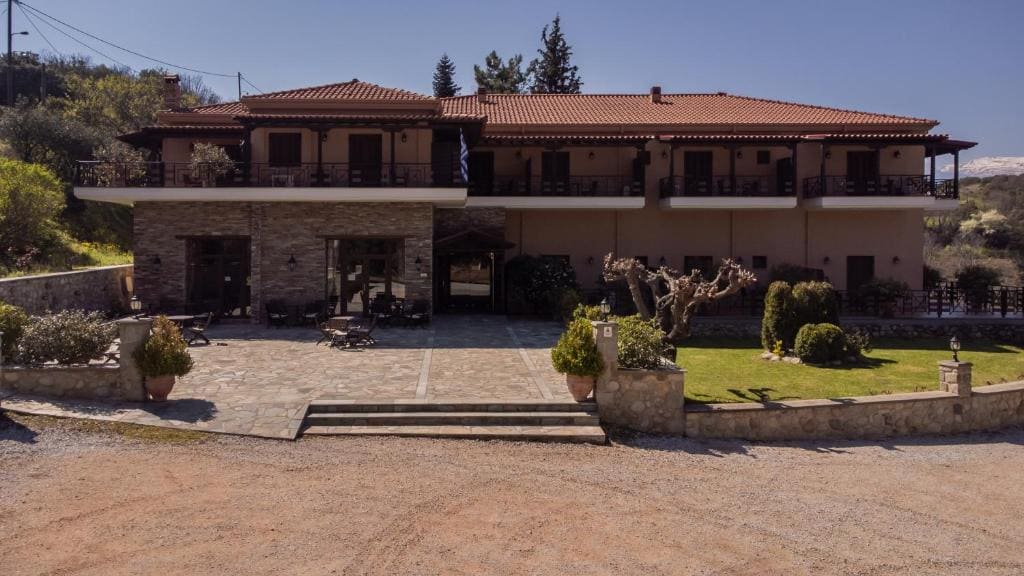 Dellas Boutique Hotel - Main view