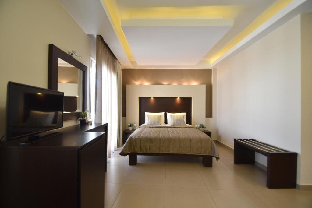 Hotel Dionisos - View 2