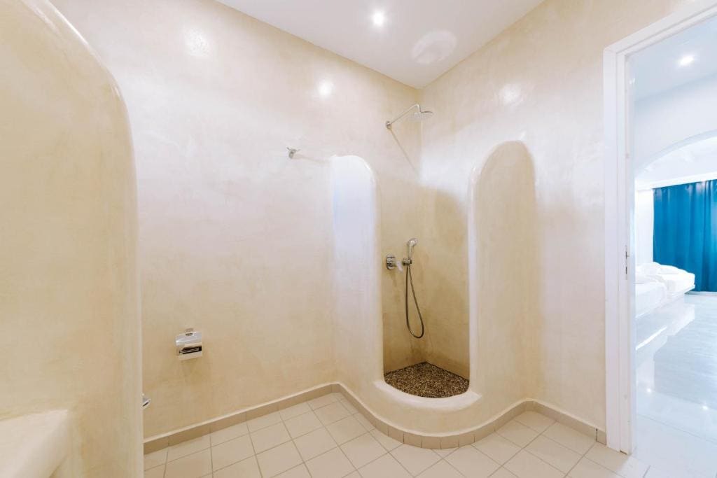 HOTIDAY Room Collection - Naxos - View 5