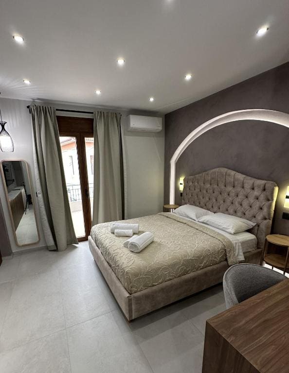 Incanto Luxury Suites 2 - View 6