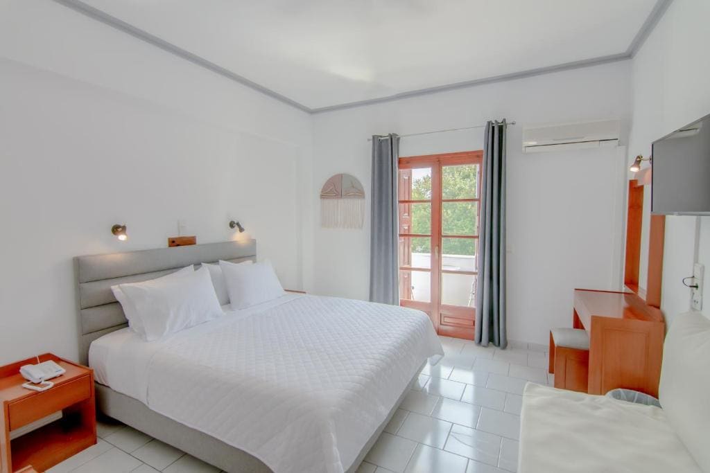Iro's Residence - View 6