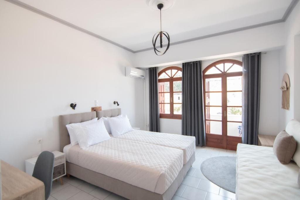 Iro's Residence - View 5