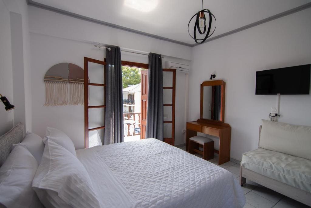Iro's Residence - Main view