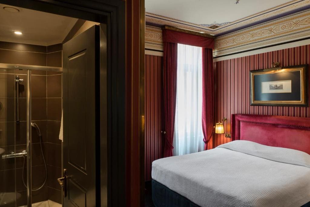 Maison Grecque Hotel Extraordinaire - View 2