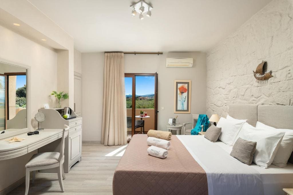 Mistral Hotel - For Solo Travelers - Main view