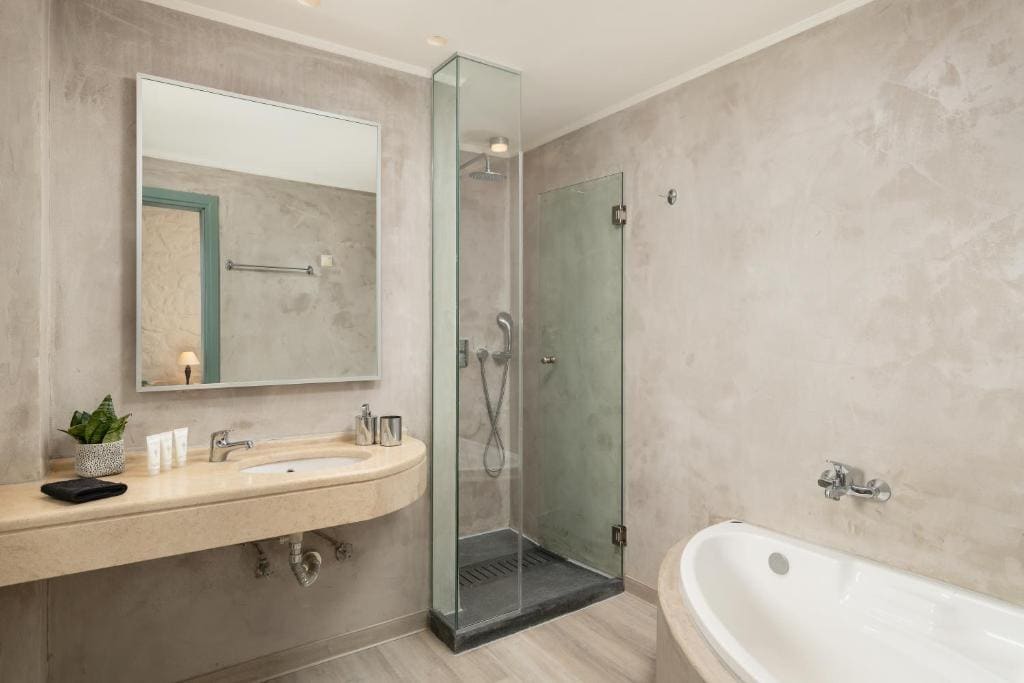 Mistral Hotel - For Solo Travelers - View 2
