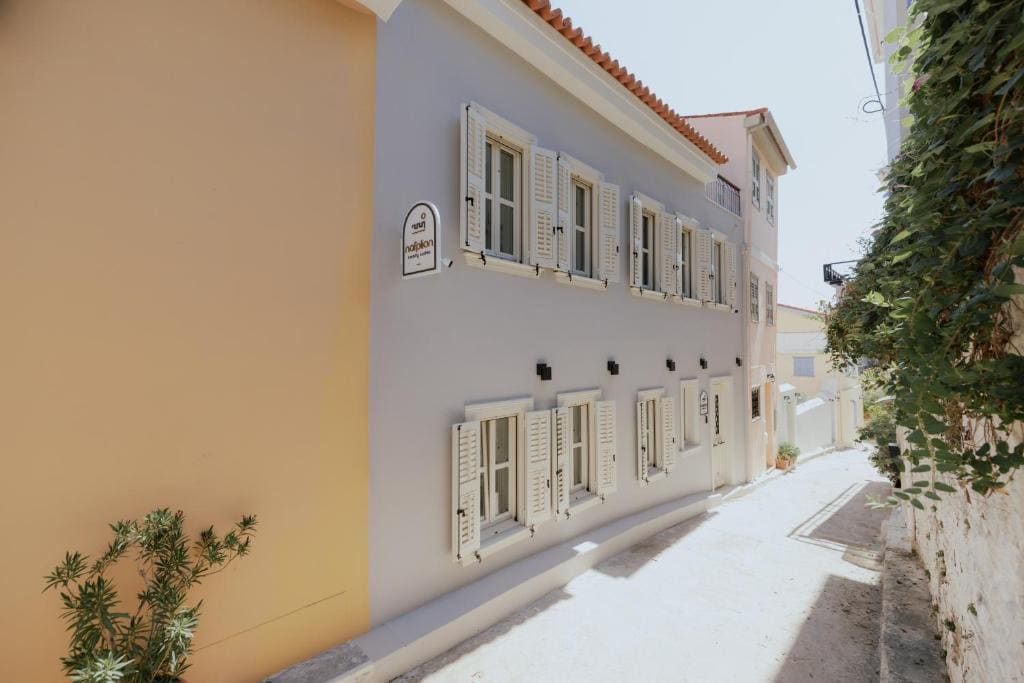 Nafplion Comfy Suites - View 4