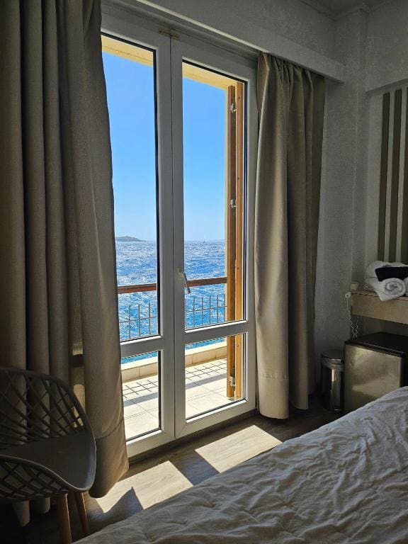 Nisaki Hotel & Elite Suites - View 4