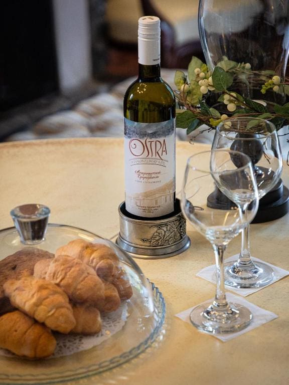 Ostra Menalon Luxury Suites - View 6