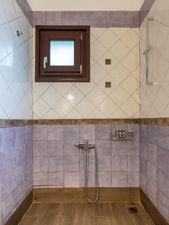 Ostra Menalon Luxury Suites - View 2