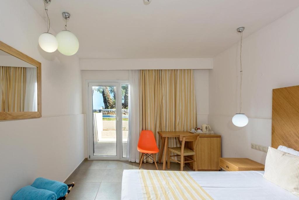 Zeus Hotels Palm Beach - Main view