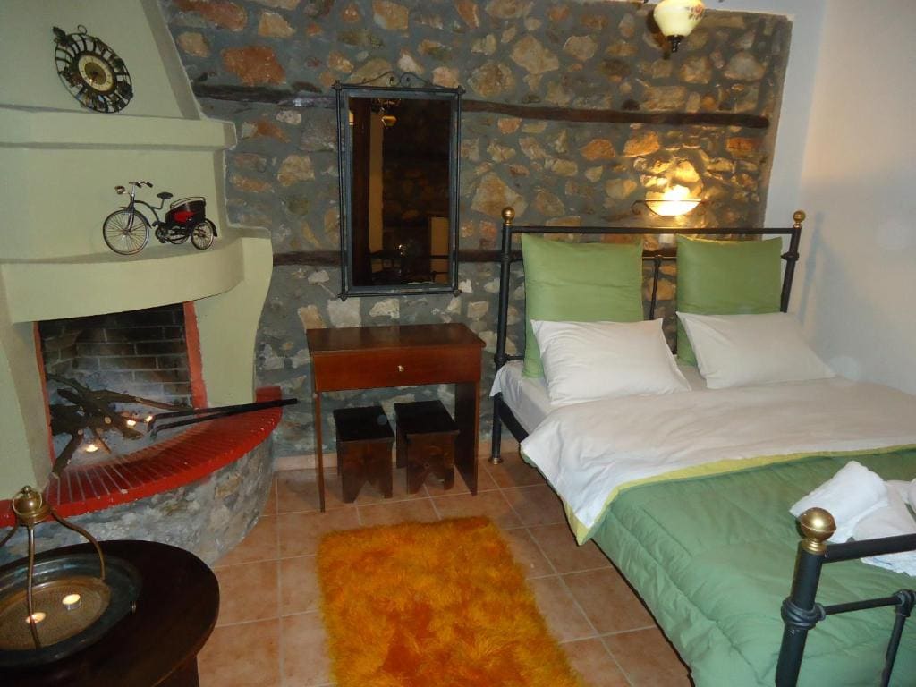 Traditional Guesthouse Archontoula - View 2