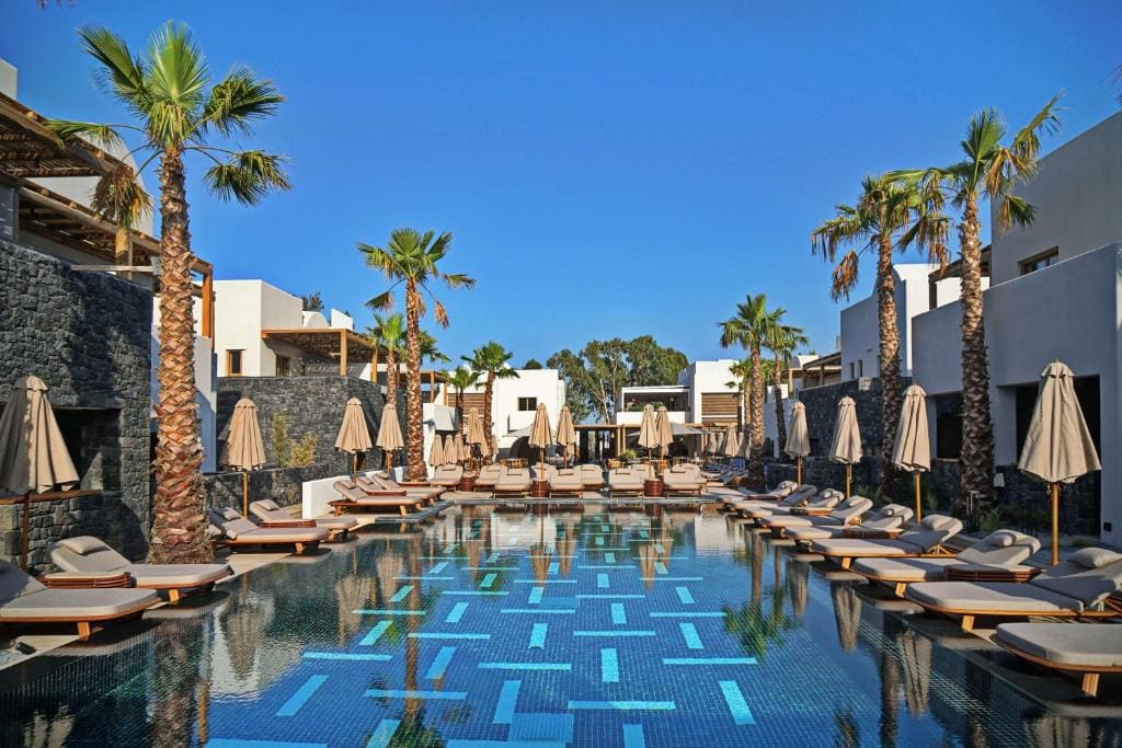 Radisson Blu Zaffron Resort, Santorini - View 4